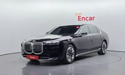 BMW 7-Series · 2023 год