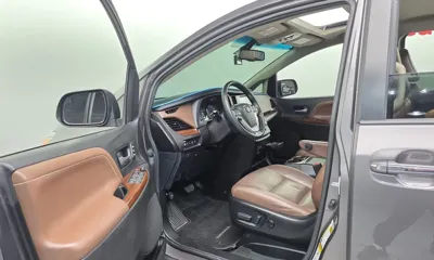 Toyota Sienna 2017, 81491 км, за 19900000 KRW - фото 12