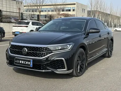 Volkswagen Passat · 2023 год