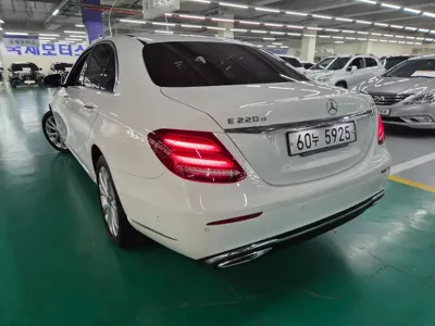 Mercedes-Benz E-Class 2019, 71014 км, за 27900000 KRW - фото 6