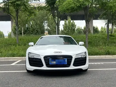 Audi R8 · 2016 год