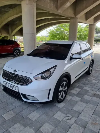 Kia Niro · 2017 год