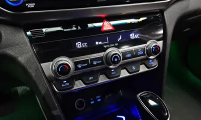 Hyundai Avante 2019, 127118 км, за 9800000 KRW - фото 19