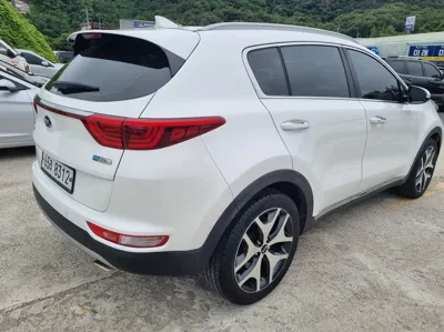 Kia Sportage 2018, 121600 км, за 13500000 KRW