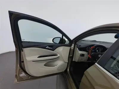 Buick Verano 2016, 128300 км, за 21800 CNY - фото 8