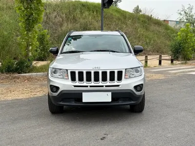Jeep Compass (Import) 2011, 32000 км, за 25800 CNY