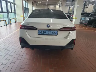 BMW i5 2024, 42100 км, за 63500000 KRW - фото 4