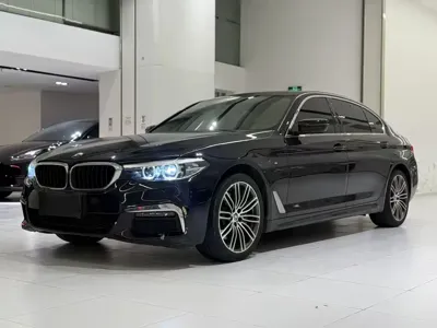 BMW 5 Series · 2018 год