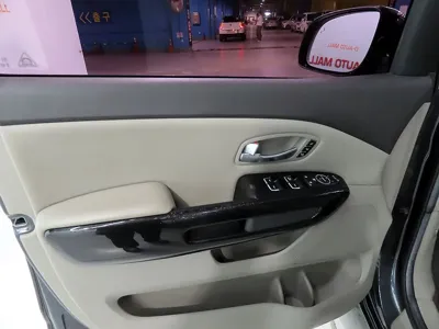Kia Canival 2015, 201477 км, за 6800000 KRW - фото 13
