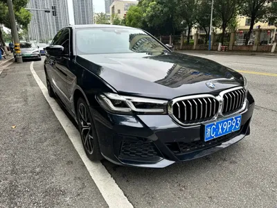 BMW 5 Series 2022, 40000 км, за 198000 CNY