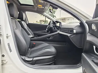 Hyundai Elantra 2022, 50000 км, за 59900 CNY - фото 15