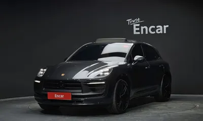 Porsche Macan · 2023 год