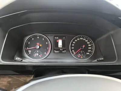 Volkswagen Multivan 2018, 180900 км, за 190300 CNY - фото 12
