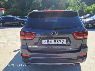 Kia Sorento 2018, 256000 км, за 99990000 KRW
