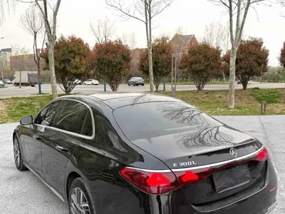 Mercedes-Benz E-Class 2024, 30000 км, за 305000 CNY