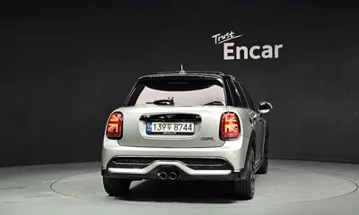 MINI Cooper 2023, 44618 км, за 24500000 KRW
