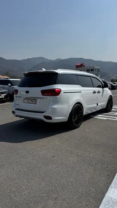 Kia Canival 2020, 70000 км, за 21300000 KRW