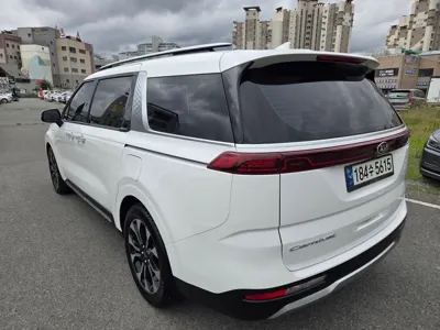 Kia Canival 2021, 104149 км, за 20990000 KRW - фото 2