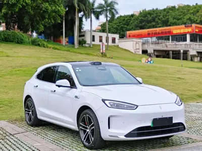 AITO 问界 AITO M5 2025, 2600 км, за 189000 CNY