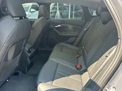 Audi A6 e-tron 2025, 6300 км, за 77000000 KRW - фото 11