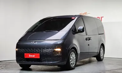 Hyundai Staria · 2023 год