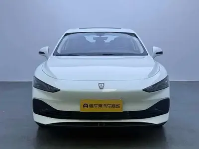 Roewe D7 2024, 100 км, за 63800 CNY - фото 2