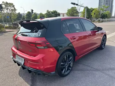 Volkswagen Golf 2021, 78000 км, за 82000 CNY