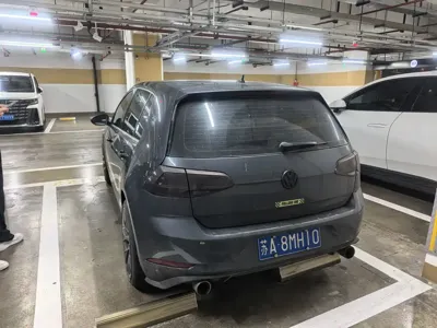Volkswagen Golf 2020, 120000 км, за 56000 CNY