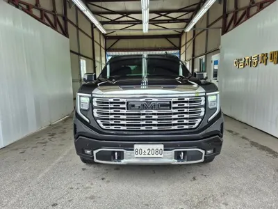 GMC Sierra · 2023 год