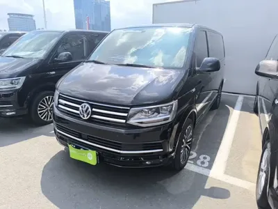 Volkswagen Multivan 2018, 180900 км, за 190300 CNY