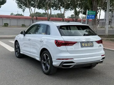 Audi Q3 2022, 44000 км, за 173800 CNY