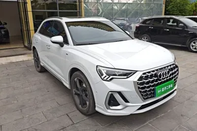 Audi Q3 2024, 27700 км, за 154334.3 CNY