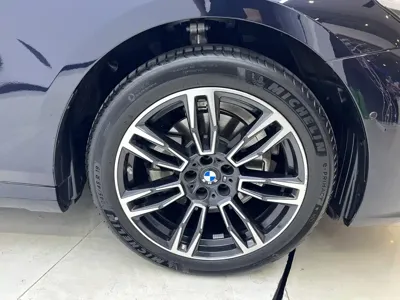 BMW 5 Series 2026, 9000 км, за 278000 CNY - фото 14