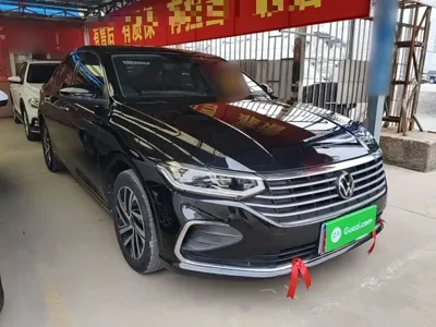 Volkswagen Lavida 2023, 60500 км, за 61000 CNY