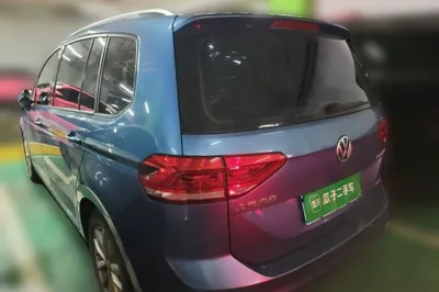 Volkswagen Touran 2018, 90600 км, за 60032.87 CNY