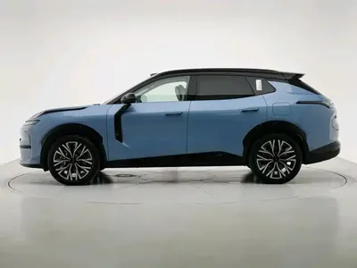 Lynk & Co 08 EM-P 2025, 6100 км, за 172900 CNY