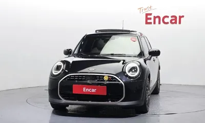 MINI Cooper 2025, 7267 км, за 36100000 KRW