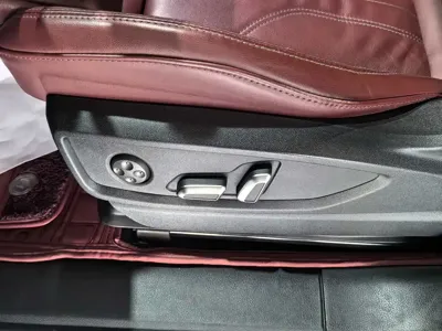 Audi Q5L 2023, 52900 км, за 205000 CNY - фото 6