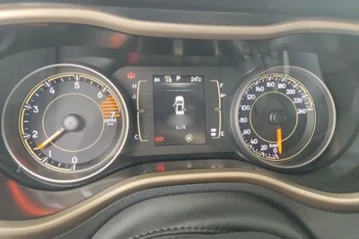 Jeep Cherokee 2016, 71400 км, за 42045.44 CNY - фото 10