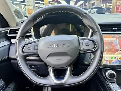 Lynk & Co 01 2024, 17000 км, за 86800 CNY