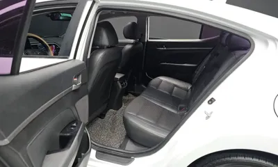 Hyundai Avante 2016, 90001 км, за 9900000 KRW - фото 19