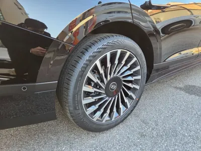 Hyundai Grandeur 2026, 4776 км, за 34560000 KRW
