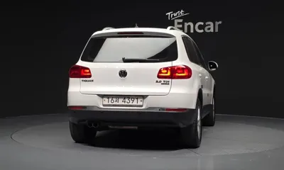 Volkswagen Tiguan 2014, 143009 км, за 5700000 KRW