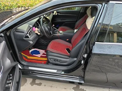 Toyota Camry 2019, 57200 км, за 89561.06 CNY - фото 17