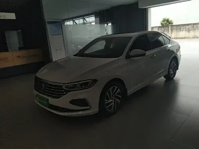 Volkswagen Lavida 2023, 28600 км, за 65600 CNY