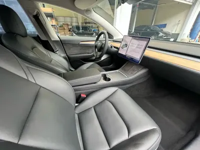 Tesla Model 3 2021, 130000 км, за 126800 CNY - фото 8