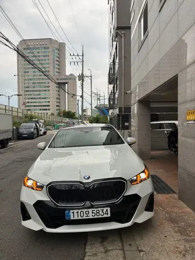 BMW 5-Series 2025, 10000 км, за 39800000 KRW