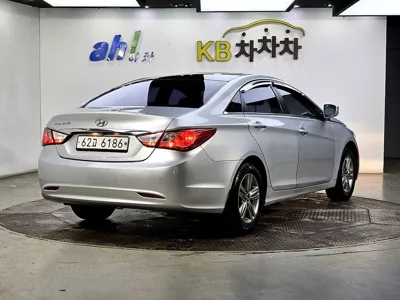Hyundai Sonata 2014, 244242 км, за 2300000 KRW - фото 4