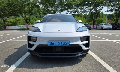 Porsche Macan 2025, 21000 км, за 117000000 KRW