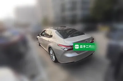Toyota Camry 2019, 60500 км, за 98781.29 CNY